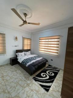 2 Chambres Élégantes Confort Moderne - 8