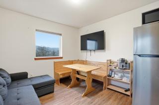 Cozy 3BR Alaska Retreat with Private Sauna home - 5