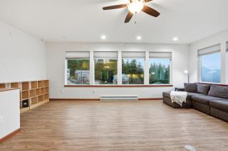 Cozy 3BR Alaska Retreat with Private Sauna home - 2