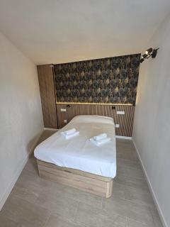 Palm Breeze - Las Americas - 9