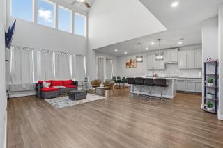 Gorgeous Lake Conroe Home, Affordable Nightly Rent - 9