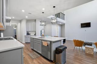 Gorgeous Lake Conroe Home, Affordable Nightly Rent - 1