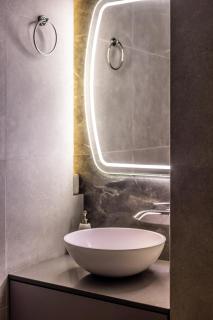 Апартаменты с двумя спальнями с завораживающим видом на Днепр возле Мост Сити - 4