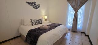 Marine Glen 6 - 6 Sleeper - Next to Ramsgate Famous Waffle House! - 6