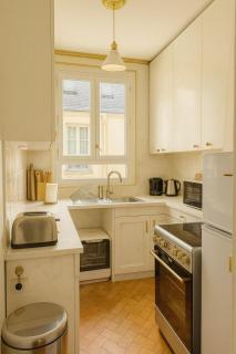 Arc de Triomphe/ Champs-Élysées - 6