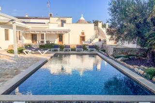 Villa with Trullo and Pool, Alberobello - 0