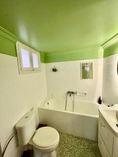 Athens Classic Luxury 2-Bedroom Apartment - 2