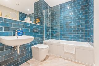 Modern 2BR Near City Centre - Free Parking - 7