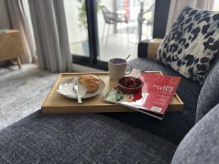 WOW, Luxury, Lvl 16, Central, 2 Bed, Lap Pool, Spa - 4