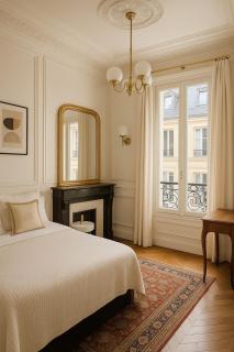 Arc de Triomphe/ Champs-Élysées - 7