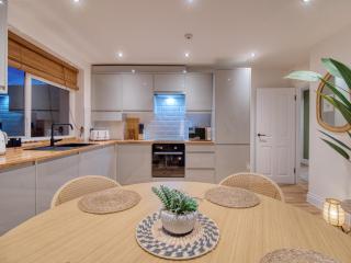 Oxford - hot tub, games room, parking, arcade - 8