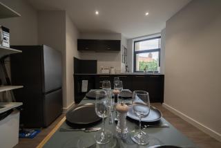 The Westbourne Nest 3BR Your cosy home away - 2