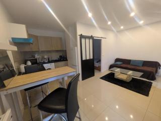 Studio avec terrasse - 3