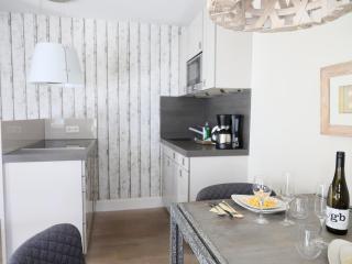 Berthin-Bleeg-Str. 1, W4, Esprit 3 - 4