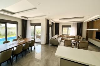 Modern Luxury Villa - 7