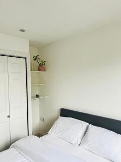 Spacious flat on the High St - 2