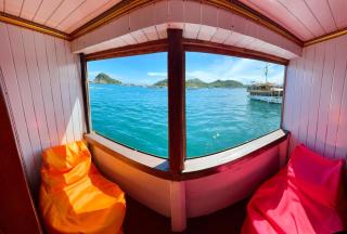 Komodo Top Sailing - 1