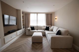 Oak Dene By Birch Stays - 1