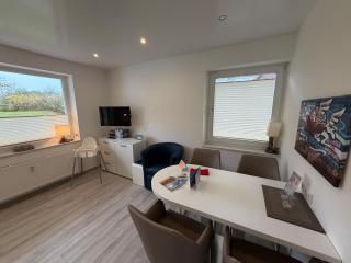 Haus Iris Dünenwind - Ferienwohnung mit Blick ins Grüne - 4