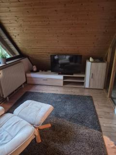 Idyllisch & ruhig - gemütliches Ferienhaus im Wald Hunde willkommen, in Hatten, nahe Oldenburg - 2
