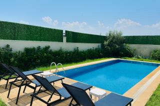 Modern Luxury Villa - 1