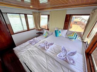 Komodo Top Sailing - 5