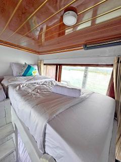 Komodo Top Sailing - 9