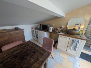 jacuzzi and horses - 5