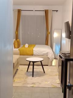 Philip's apartment - 9