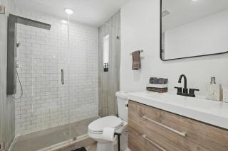 Prime Location - Stylish 1BR Near Dallas Icons - 8