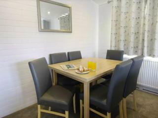 2 Bedroom Select Lodge with Park Facilities - 2