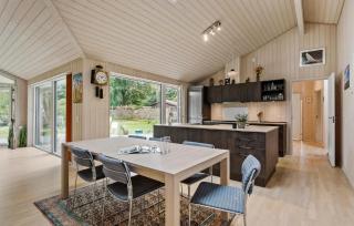 Nice Home In Dronningmølle With Sauna - 6
