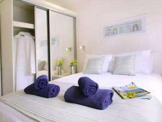 5 Bedroom Signature Lodge with Hot Tub - 9