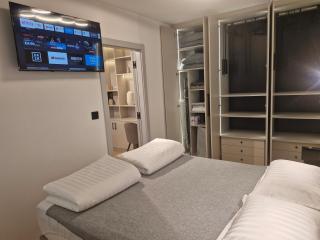 Urban Central Stay Belgrade - 1