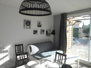 La Vie est Belle - 5