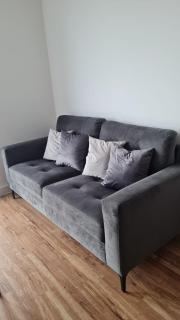 NEW Penthouse height Flat, City View Balcony, Free Gym & More Minimalistic Home - 5