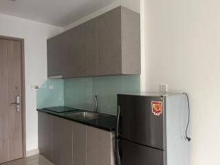 Bright & Modern Minimalist Studio - 4