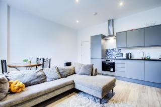 Extra Large Modern Studio Flat In Kent - 2
