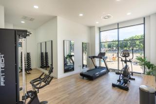 Skyline VIII Pool & Coworking by ELE Apartments - 9