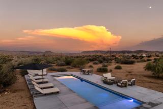 La Grange by The CoHost Company - 5