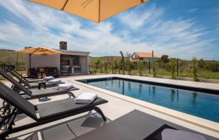 Stunning Home In Ljubacki Stanovi - 4