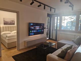 Urban Central Stay Belgrade - 8