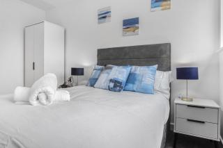 2 Bed Apartment Sleeps 4 - Tv & WiFi - 9