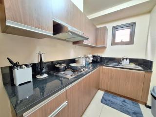 Three Bedroom The Radiance Manila Bay View with Pool and Free Parking - 3