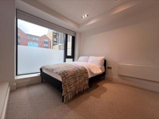 Haggerston Regents Canal 2 Bedroom 2 Bathroom - 4