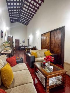 Casa de Verano en Ypacarai con lago natural, Piscina, Naturaleza y Comodidad para Grupos - 1