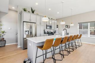 Family Fun Near Cedar Point - Rooftop Lake Views - 7