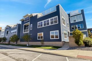 Family Fun Near Cedar Point - Rooftop Lake Views - 5