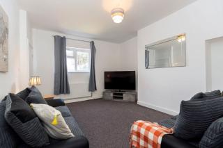 2-Bed House•Free Parking•WiFi•Long Stays Welcome - 8