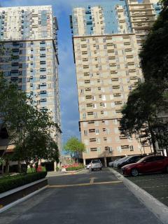 2BR Across SM San Lazaro Self Check-In & Parking Option - 5